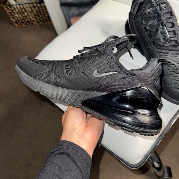 Nike Air Max 270  Black Sneakers Woman’s 8 - Picture 9 of 15
